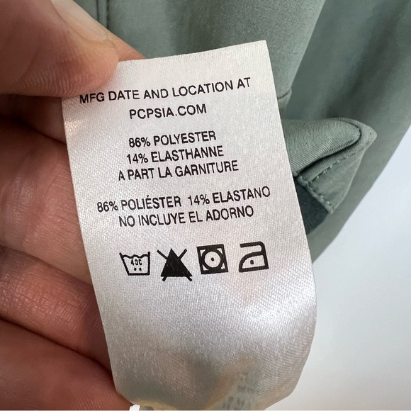 Patagonia Sidesend Stretchy Softshell Jacket in Hemlock Green - Picture 6 of 7